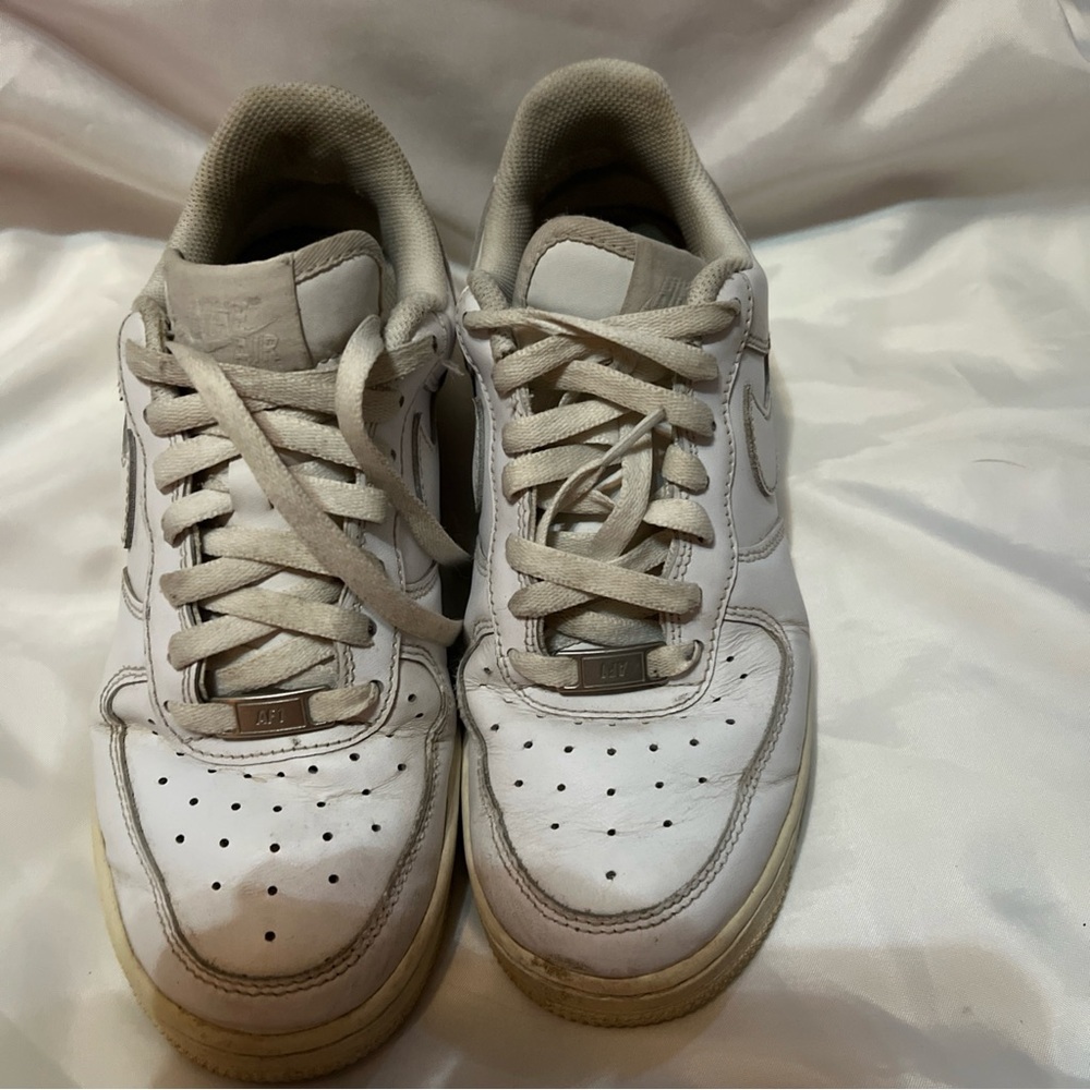 Nike AirForce women’s 7.5